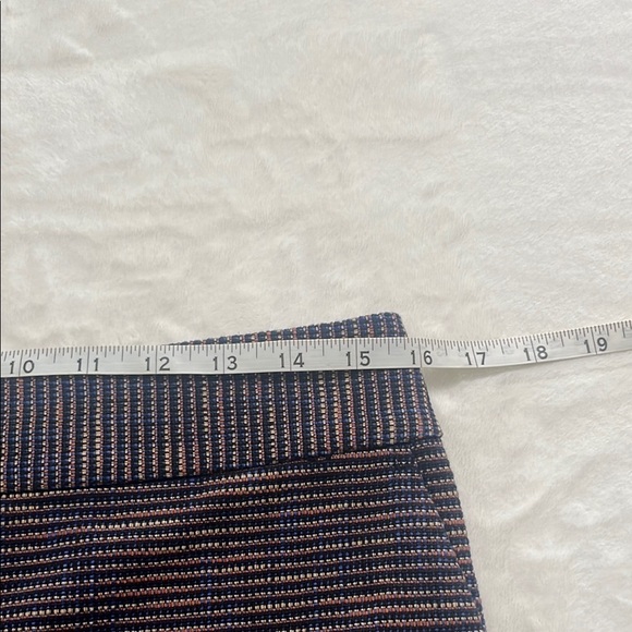 LOFT Textured Riviera Shorts with 4 Inch Inseam - Picture 11 of 11